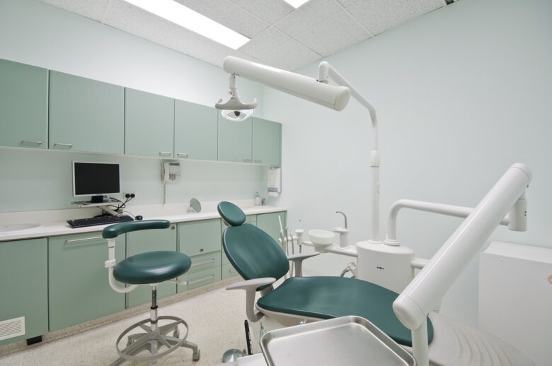 歯医者の座る椅子
